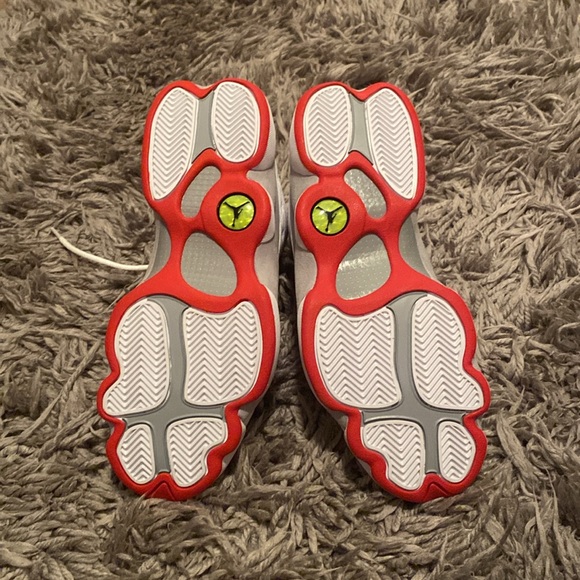 Jordan 13 ‘Wolf Grey’ size 8.5 in men’s - Picture 3 of 4